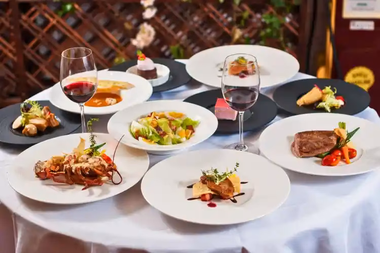 Wann gab es das erste Restaurant in Frankreich?