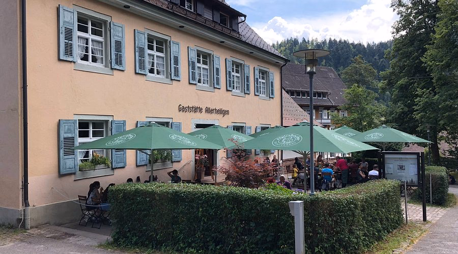 Haben Lokale am 1. November geöffnet?