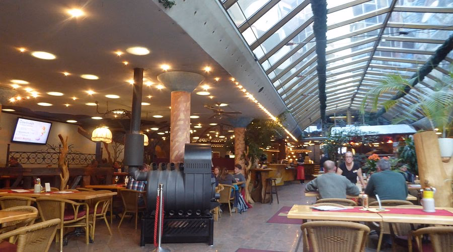 Welches Restaurant besitzt Scott Disick?