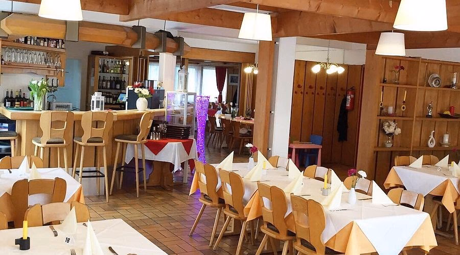 Wem gehört das Restaurant Gusto?