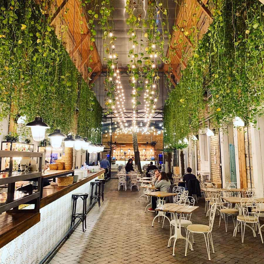 Was kostet ein Essen im Restaurant in Budapest?