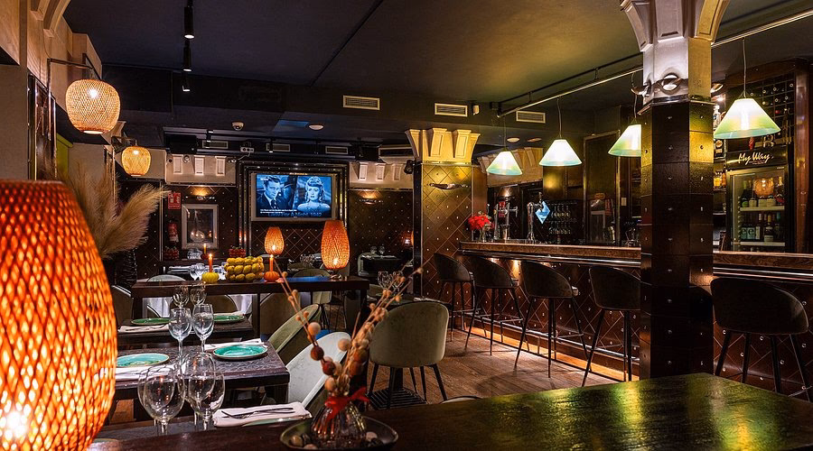 Was bedeutet Restaurant und Lounge?