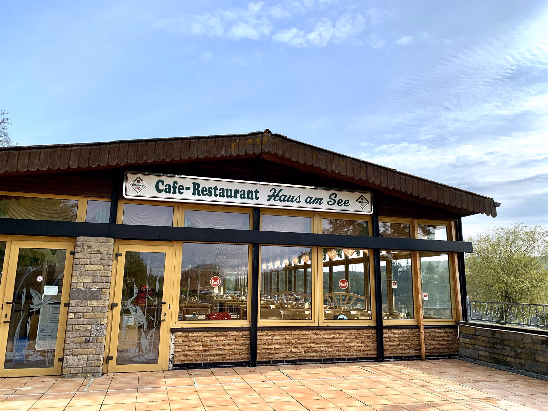 Wem gehört der Dreifelder Weiher?