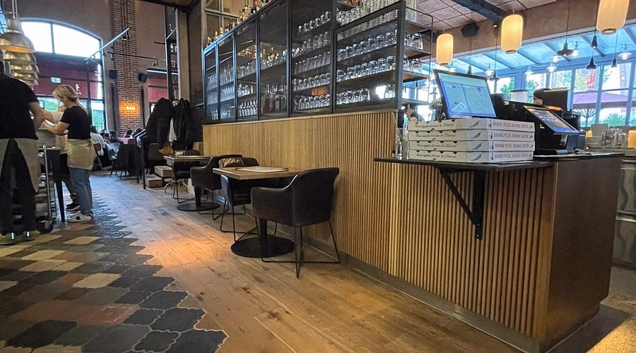 Wie früh sollte man aktuell am Flughafen Düsseldorf sein?