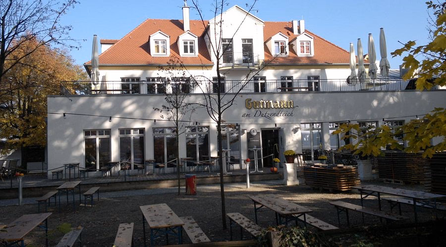 Wie lange läuft man um den großen Dutzendteich?