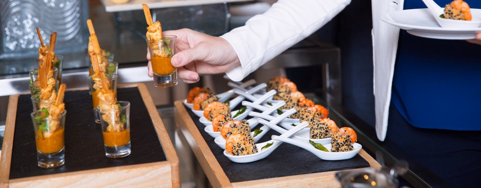 Wie viel rechnet man pro Person im Restaurant?