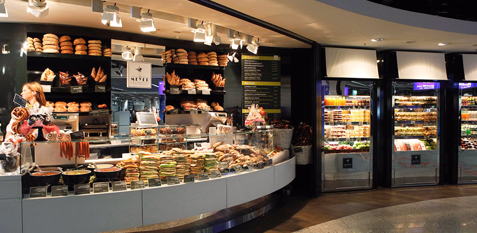 What is the difference between Frankfurt M Flughafen Fernbf and Frankfurt M Flughafen?