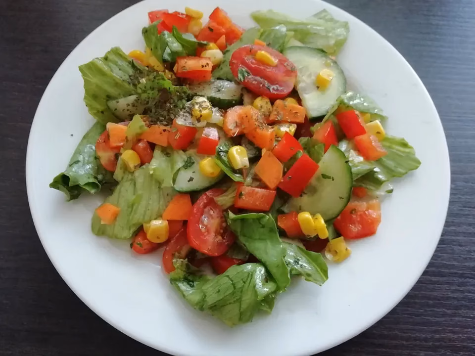 Was ist in einem gemischten Salat?