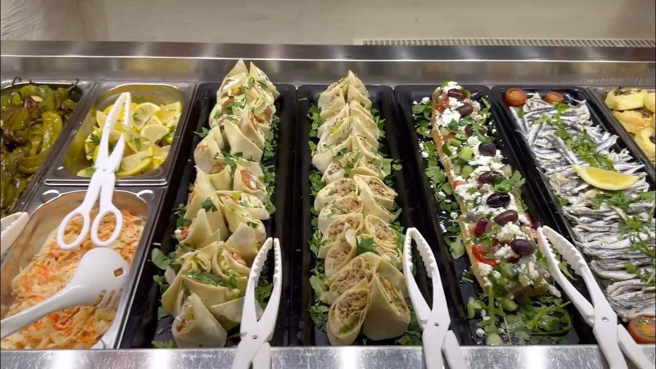 Was gehört zu einem griechischen Buffet?