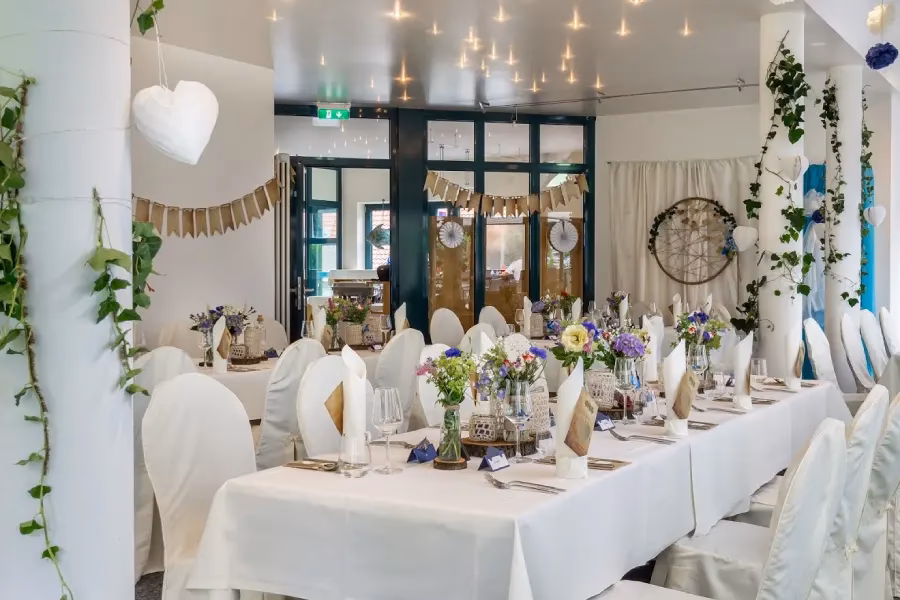 Was ist der Unterschied zwischen einem Hotelrestaurant und einem Restaurant?