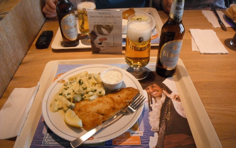 Wie weit ist es von Hamburg an die Nordsee?