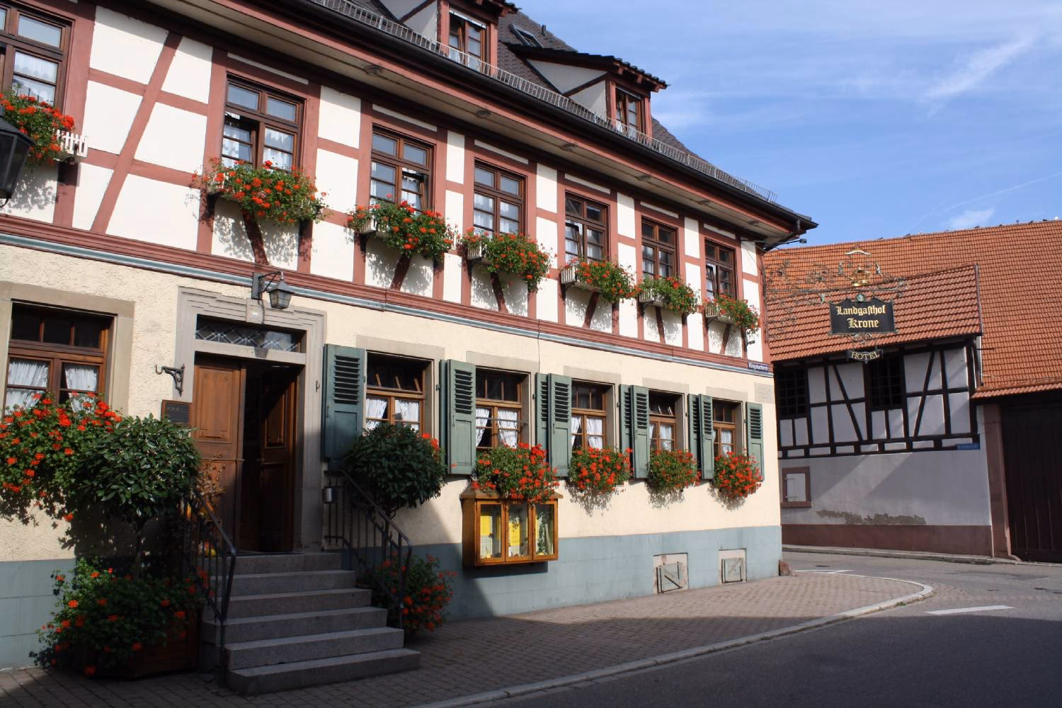 Wann hat das Restaurant/Terrasse im Hotel Gasthaus Krone in Immenstaad am Bodensee geöffnet?