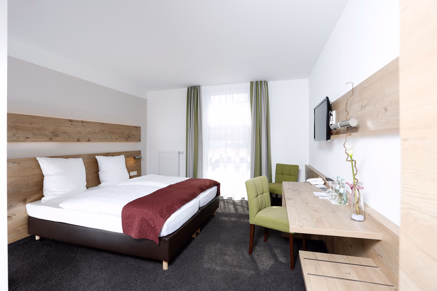 Wer sind die Inhaber des Hotel Restaurant Sachsenross?