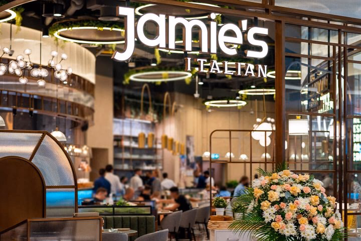 Wie viele Restaurants hat Jamie Oliver jetzt?