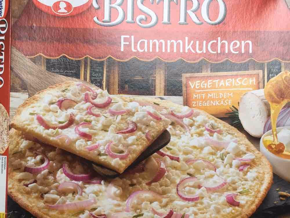 Wie viel Kalorien hat ein Flammkuchen mit Speck und Zwiebeln?