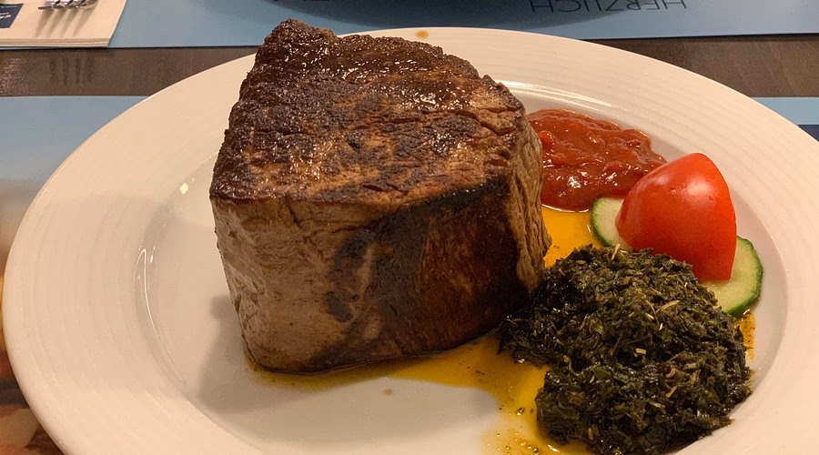 Wem gehört Karstadt Nürnberg?