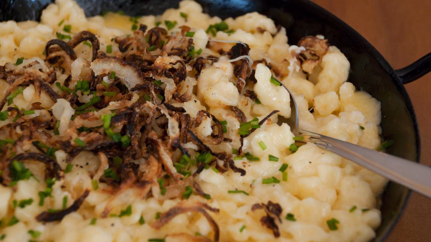 Wie viel Kalorien haben Käsespätzle mit Röstzwiebeln?