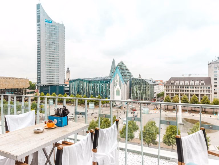 Wie hieß der Augustusplatz in Leipzig früher?