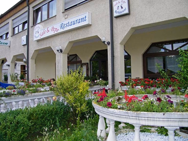 Wie kann ich bei Gioia Leonberg reservieren?