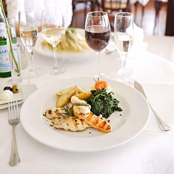 Wann wurde die Markthalle Stuttgart erbaut?