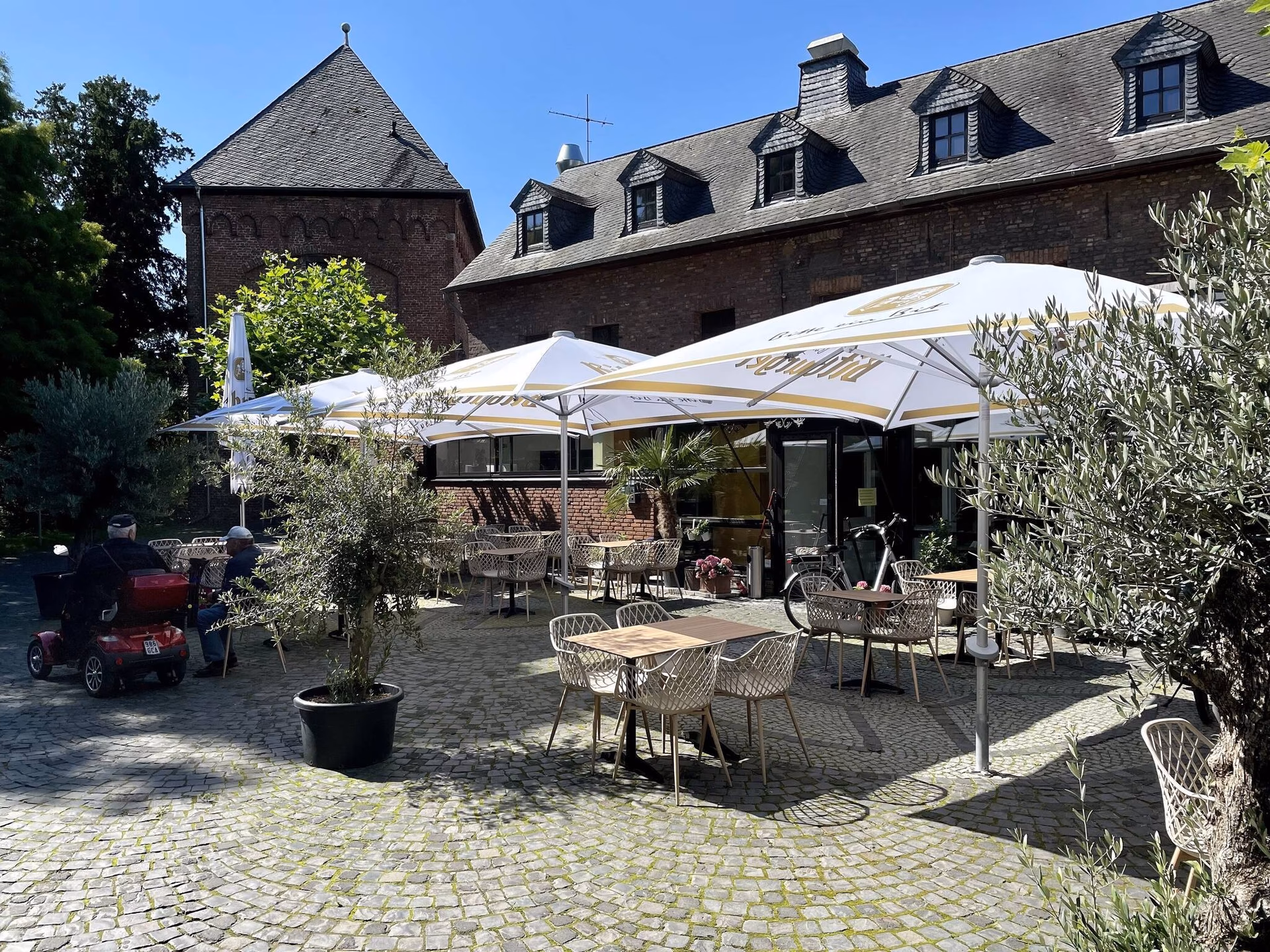 Welche Gaststätten wurden in Brüggen geschlossen?