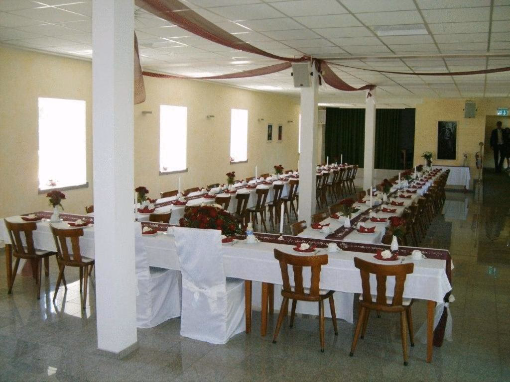 Wem gehört das Nikolauskloster?