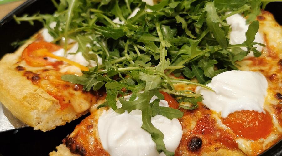 Was kostet eine Pizza Hut Filiale?