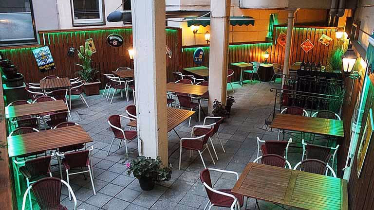 Wo war Stephanie Alexanders Restaurant?