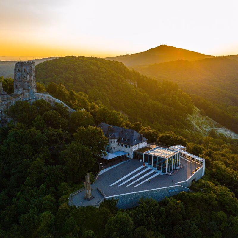 Wie lange dauert der Aufstieg zum Drachenfels?