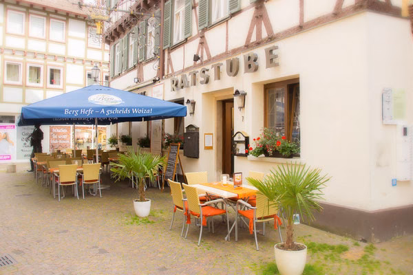 Wie komme ich zum Urachwasserfall?