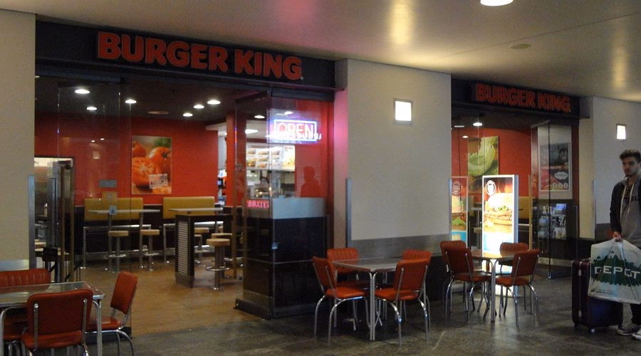 Wie viele Züge fahren jeden Tag durch den Bremen Bahnhof?