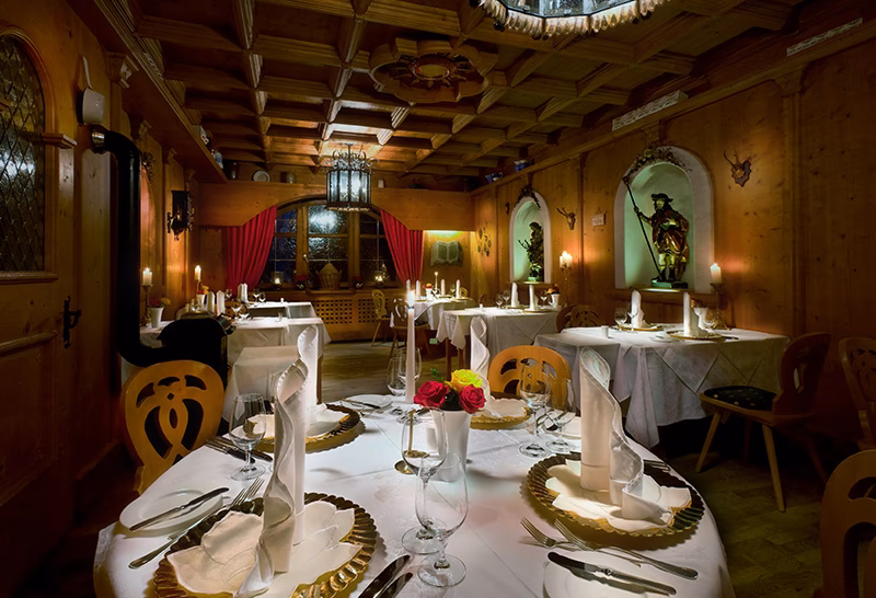 Wo steht das Hotel Fürstenhof aus der Serie?