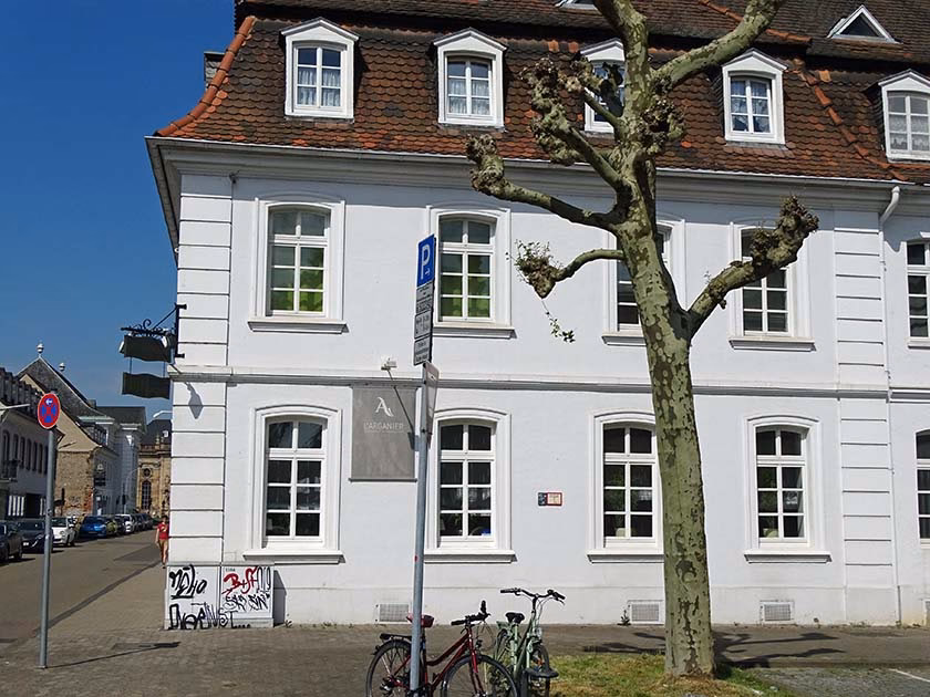 Wer darf im Handelshof einkaufen?