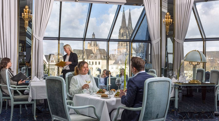 Was kostet eine Nacht im Maritim Köln?