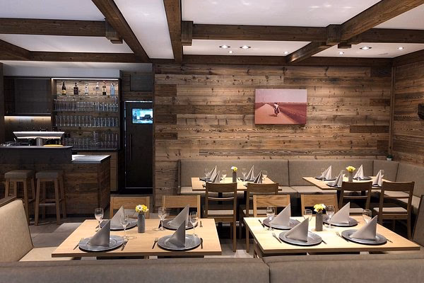 Wie viele Restaurants gibt es?