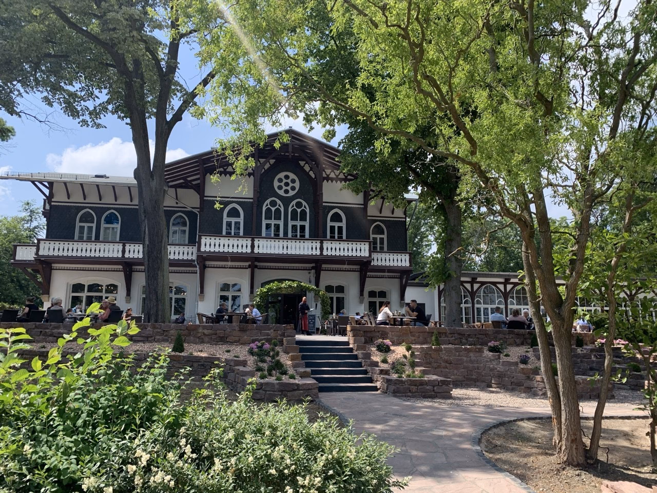 Wer ist der Inhaber von "Meine Kupferschmiede"?