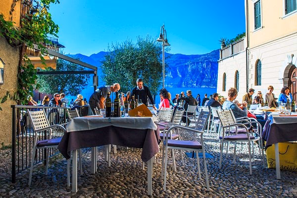 Kann man in Malcesine shoppen?