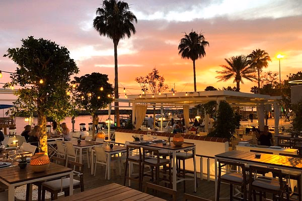 Was bedeutet Sides im Restaurant?