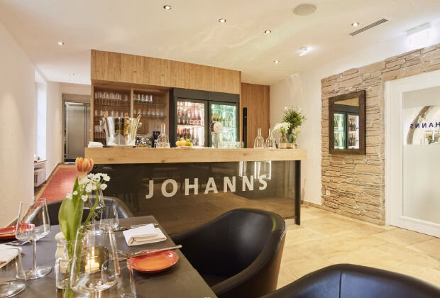 Hat Johann Lafer noch ein eigenes Restaurant?