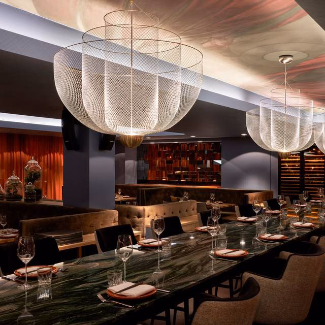 Wem gehört Main-Taunus-Zentrum?