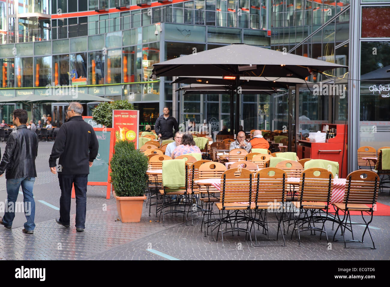 Wie groß ist das Sony Center?