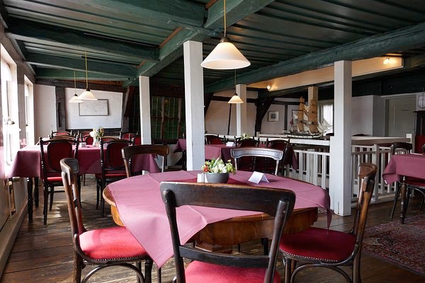 Wie hoch ist der Ausländeranteil in Glückstadt?