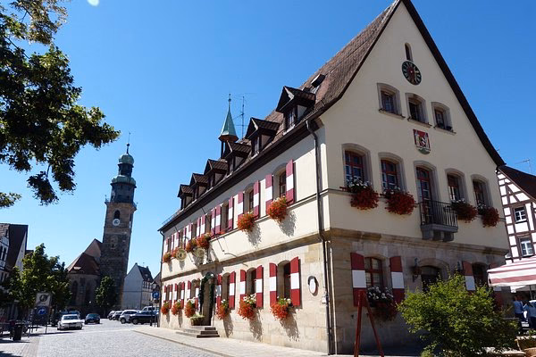 Für was ist Lauf an der Pegnitz bekannt?