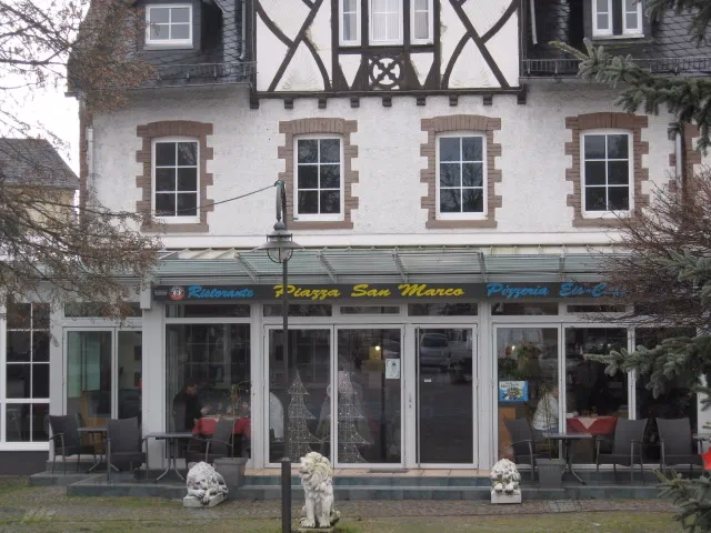 Wem gehört das Restaurant San Marco?