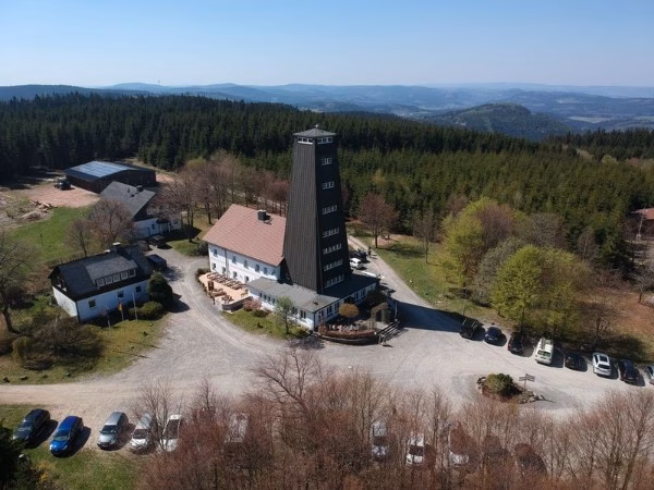 Wem gehört der Rhein-Weser Turm?
