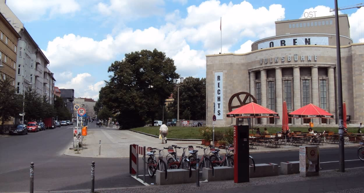 Wie hieß der Rosa-Luxemburg-Platz früher?