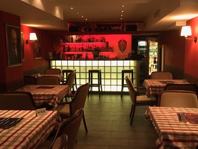 Was ist ein russisches Servicerestaurant?