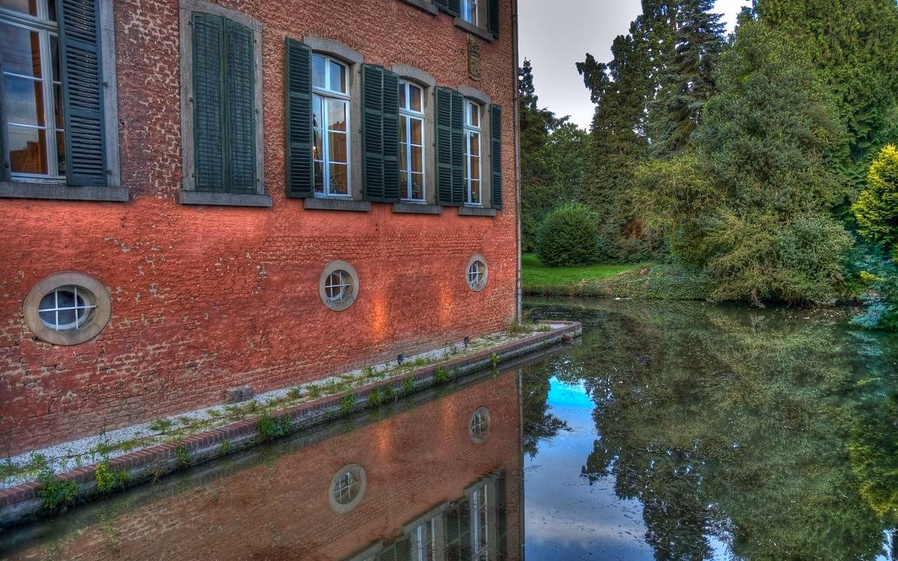 Welches Schloss kaufte die Kelly Family?