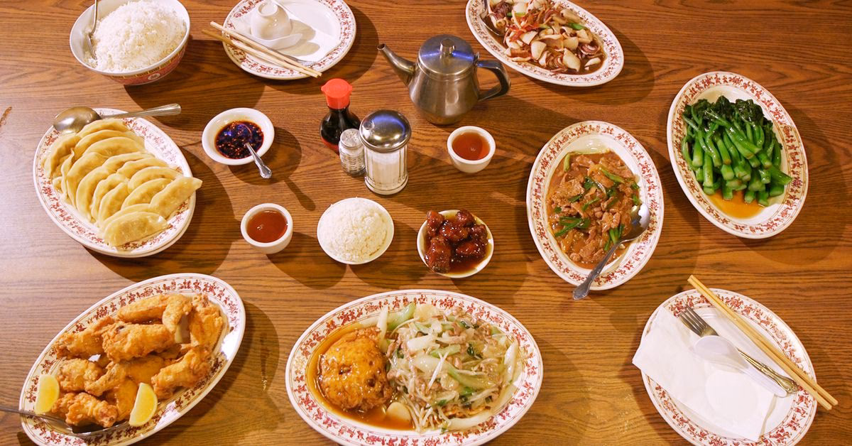 What did Bruce Lee eat at Tai Tung?