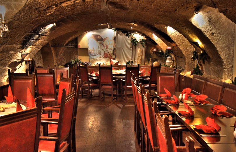 Wer wohnte im Taschenbergpalais Dresden?